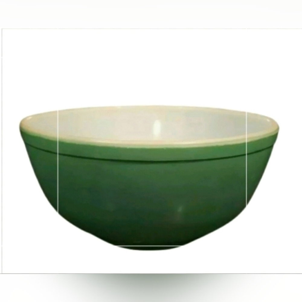 Vintage 1940's Pyrex Mixing Bowl
